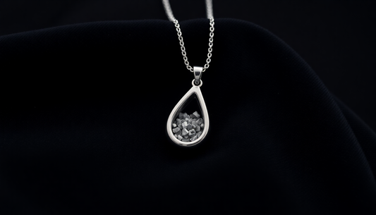 5 Reasons Cremation Jewelry Makes a Thoughtful Gift