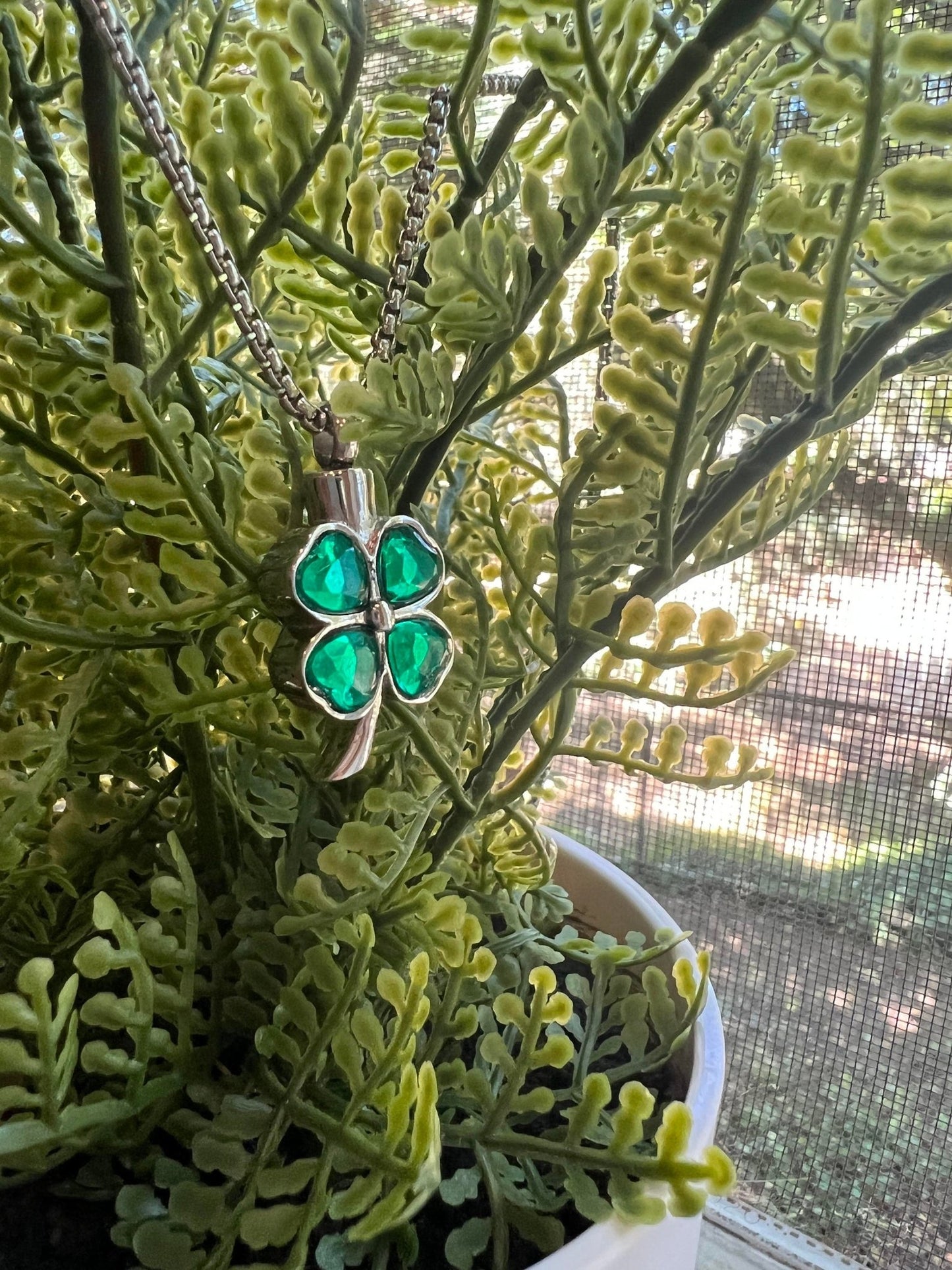 Stainless Steel Green Clover Crystal Cremation Necklace - Jewel Lay