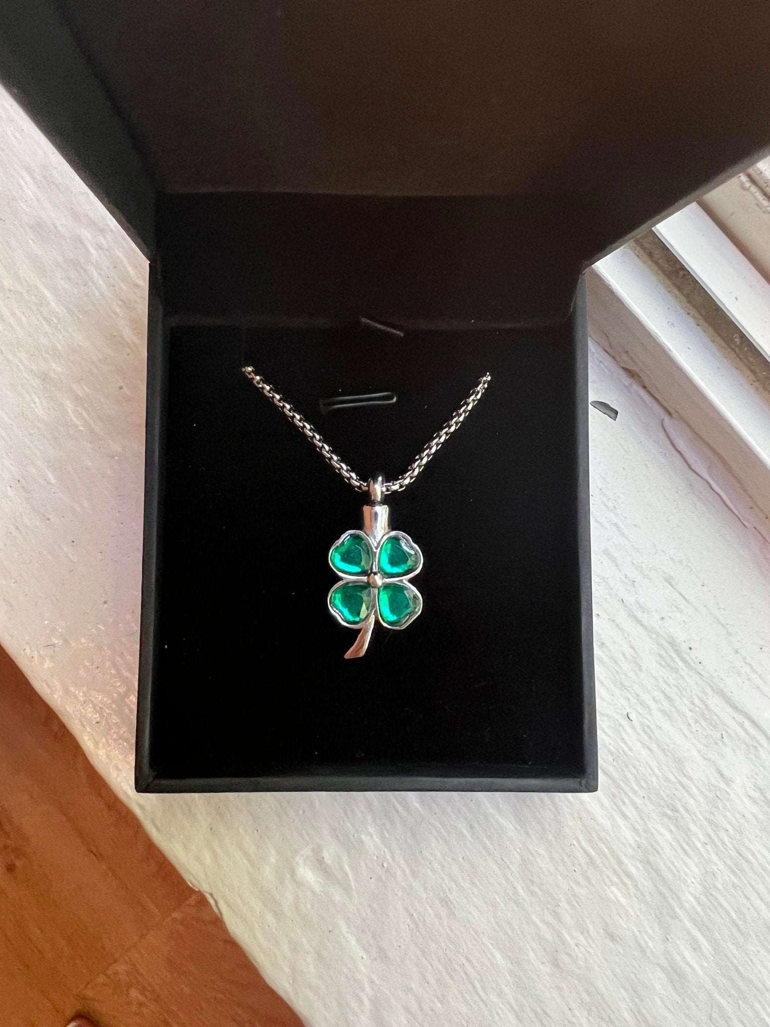 Stainless Steel Green Clover Crystal Cremation Necklace - Jewel Lay