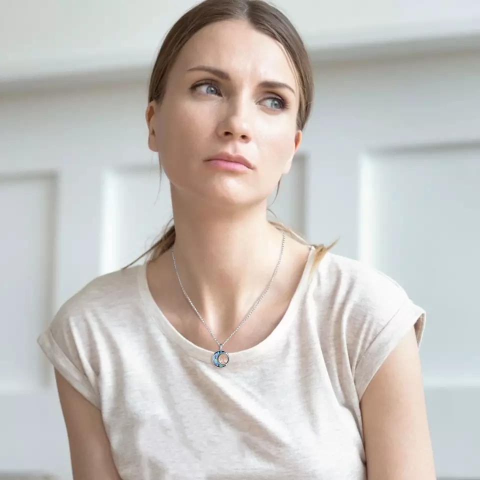 Image showing the pendant being worn by a woman.